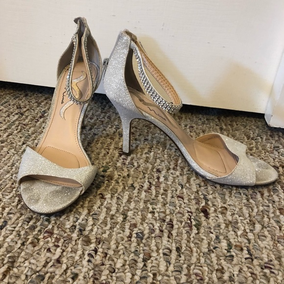 High heels - Picture 3 of 3